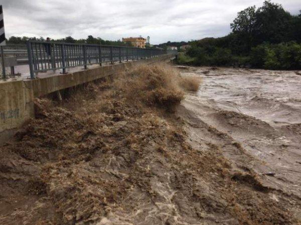 Samsun'daki sel nedeniyle 2 kişi hayatını kaybetti