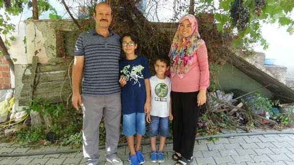 Hayvanları tanıtan 12 yaşındaki Mehmet fenomen oldu