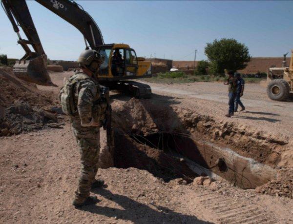 Suriye'de YPG/PKK siperleri yıkılıyor