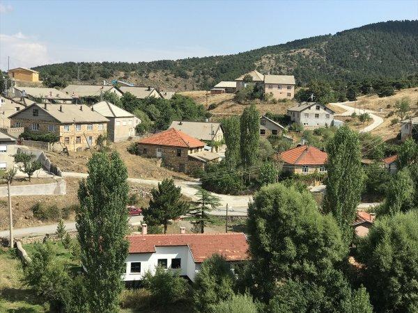 Konya'da 35 haneli mahalleden 25 doktor çıktı