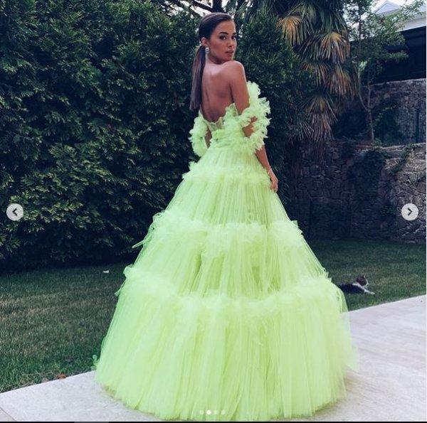 Bensu Soral'ın düğün kıyafeti