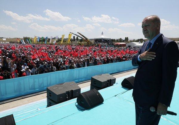Erdoğan, Malazgirt Zaferi kutlamalarına katıldı