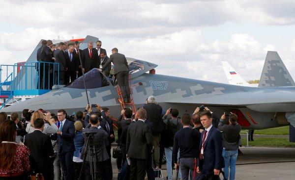 Cumhurbaşkanı Erdoğan, SU-57'yi inceledi
