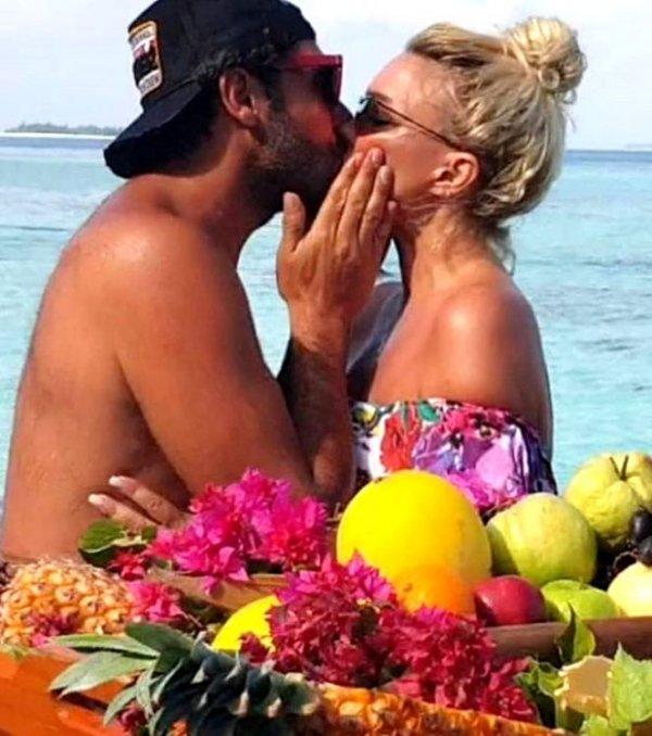 Seren Serengil, Yaşar İpek'e boşanma davası açtı