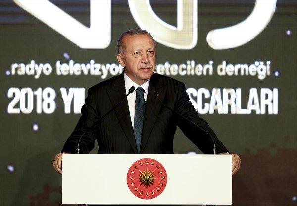 Erdoğan: Tüm fikirlerin temsil edildiği bir basın arzu ediyoruz