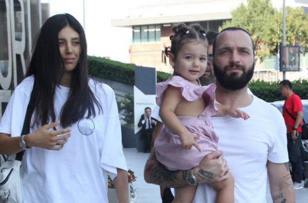 Berkay Şahin'den eşine yeni cip