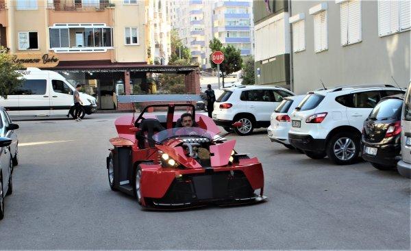 Emekli ustanın yaptığı yarış otomobili