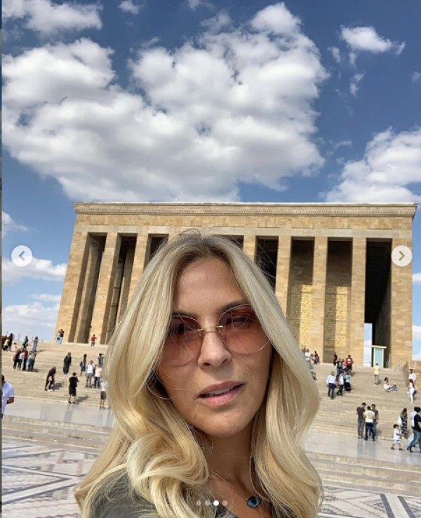 Arzu Sabancı'nın 30 Ağustos paylaşımı büyük beğeni topladı