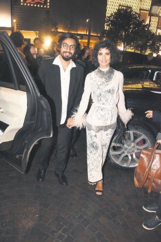 Tuba Büyüküstün sevgilisine resti çekti