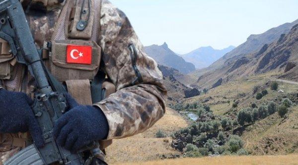 Hakkari'de 3 askeri şehit eden teröristler öldürüldü