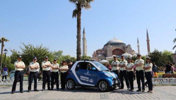 İBB araçları Yenikapı'da