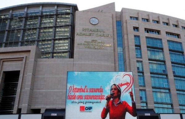 CHP panosundaki imla hatası