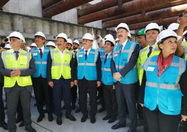 Yeni havalimanı metro istasyonunda ışık göründü