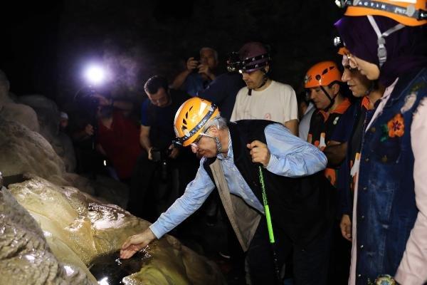 30 milyon yıllık mağaradan ezan sesi yükseldi