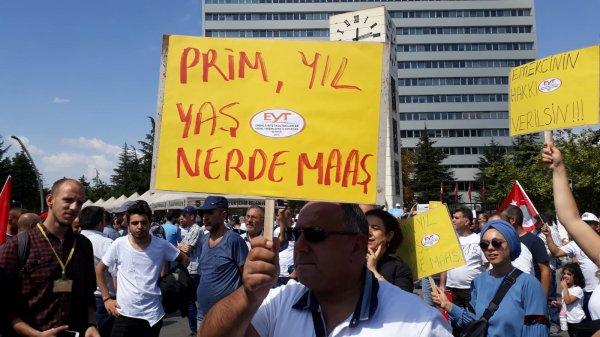 EYT'liler Ankara'da miting düzenledi