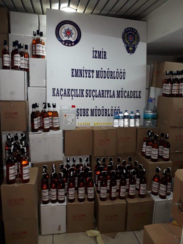İzmir'de 4 bin 600 şişe sahte içki ele geçirildi