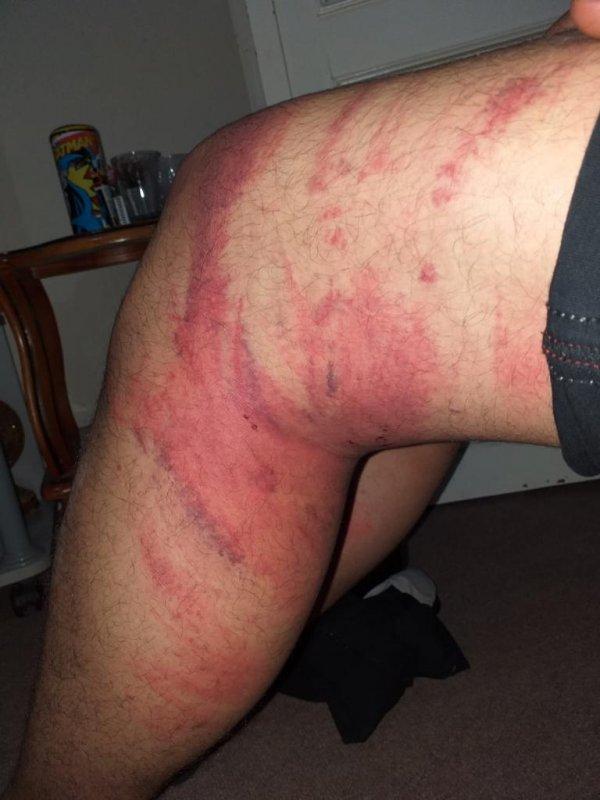 Yanında çalışan çırağını triger kayışı ile dövdü