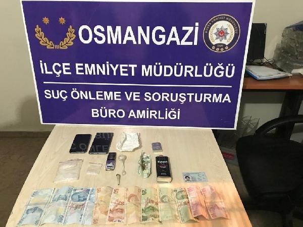 Üzerinde uyuşturucu ile yakalanan zanlı tutuklandı