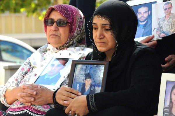 Diyarbakır'daki ailelerin oturma eylemi 11'inci gününde