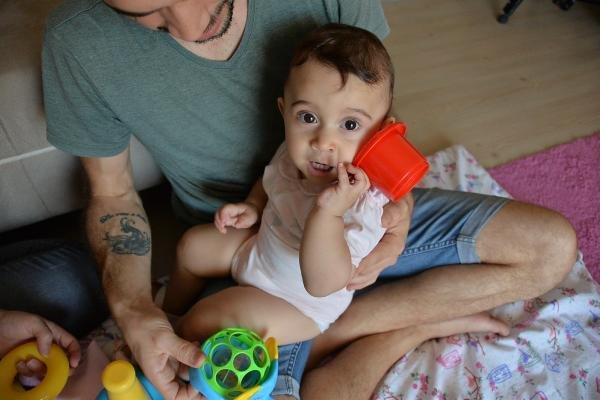 1 yaşındaki bebeğe bakıcı şiddeti