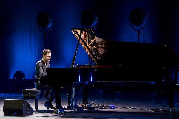 Dünyanın en hızlı piyanisti İstanbul'da konser verdi