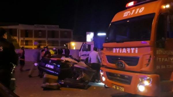 Driftçiler, polisten kaçarken canlarından oldular