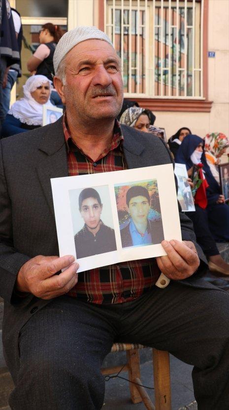 Diyarbakır'da oturma eylemine İranlı aileler katıldı