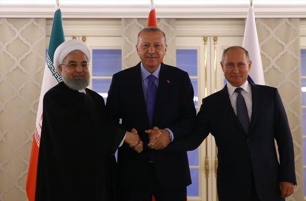 Cumhurbaşkanı Erdoğan, Putin ve Ruhani bir araya geldi