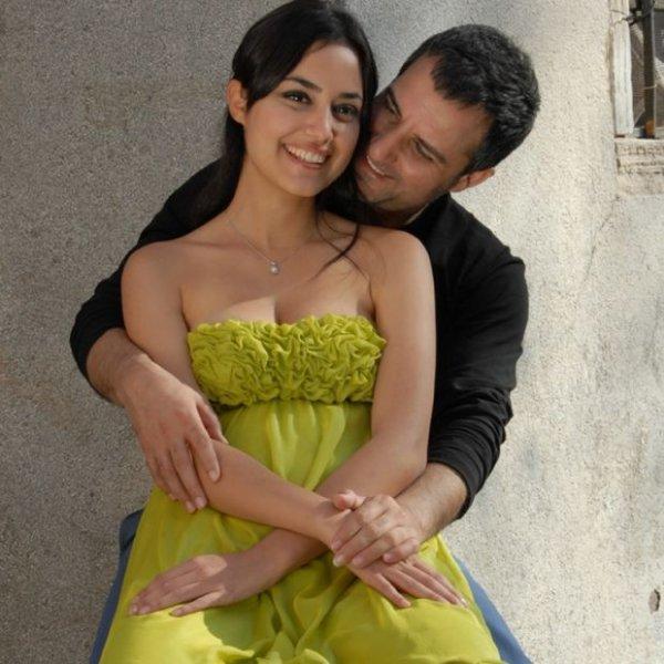 Rafet El Roman eski eşi Ceren Kaplakarslan'a üzüldü