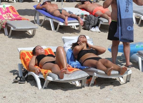 Alanya sahilleri tıklım tıklım dolu