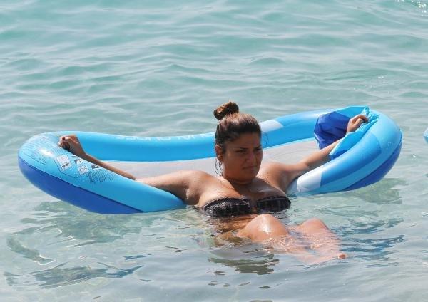 Alanya sahilleri tıklım tıklım dolu