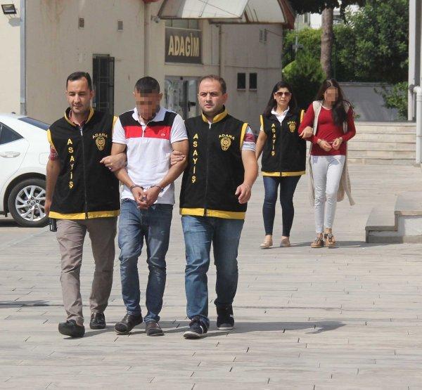 Kuyumcudan yüzük çalan hırsızlar yakalandı