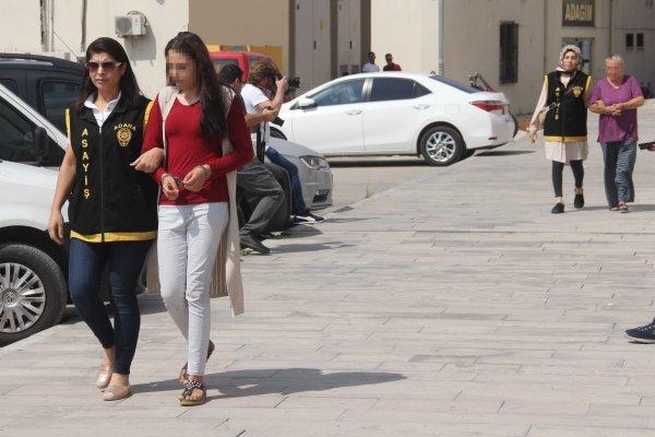 Kuyumcudan yüzük çalan hırsızlar yakalandı