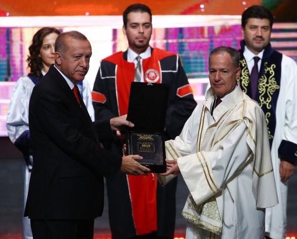 Cumhurbaşkanı Erdoğan: Vakıflar paraya bakıyor