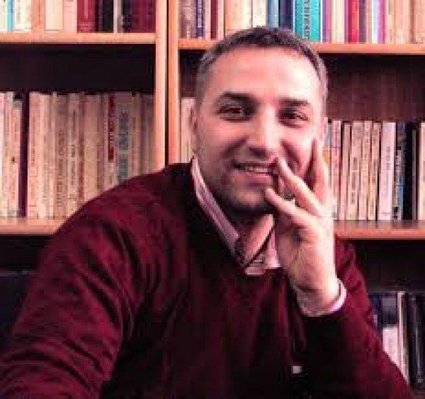 İsmet Özel hakkında yazılmış kitaplar. İsmet Özel 75 yaşında.