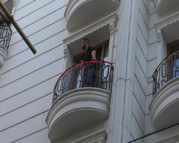 Otelin mutfağında yangın çıktı: 2 yaralı