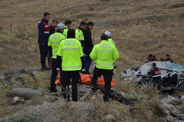 Afyonkarahisar'da kaza: 3 ölü, 2 yaralı