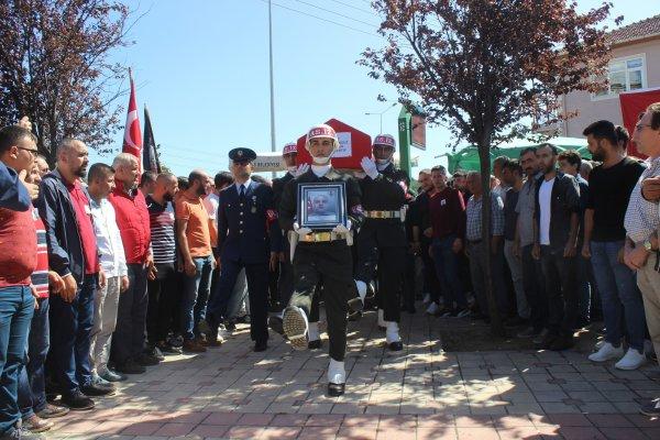 Askerde beyin kanaması geçiren şehit için tören düzenlendi