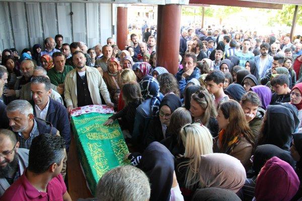 Neslican Tay'ın cenaze töreni