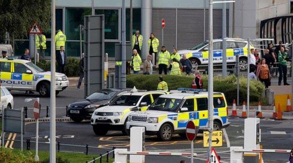 Manchester Havalimanı’nda şüpheli paket alarmı