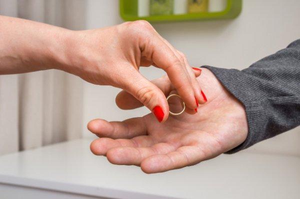 Yargıtay'dan emsal karar: Hatayı söylemek boşanma sebebi