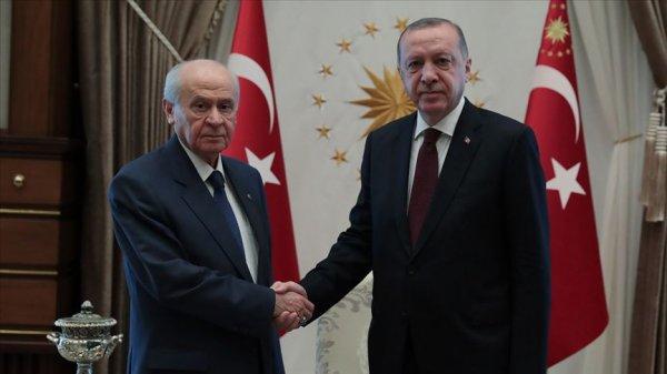 Cumhurbaşkanı Erdoğan'dan Bahçeli'ye geçmiş olsun telefon