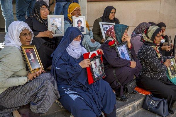 PKK çocuklarla video çekip, ailelere gönderecekti