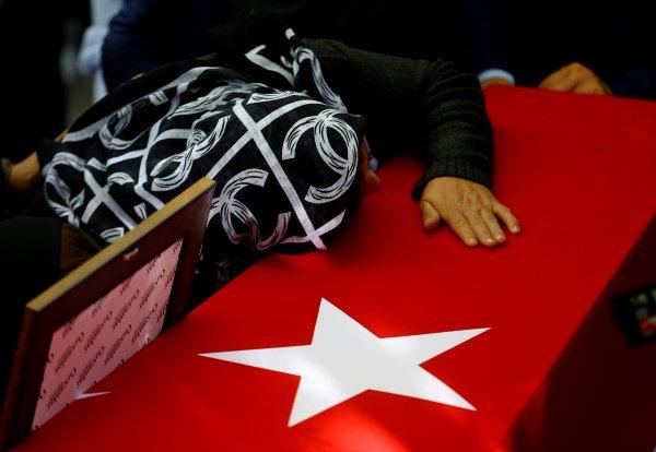 Şehit Teğmen Dinçer son yolculuğuna uğurlandı