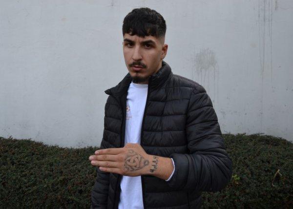 Elindeki dövme nedeniyle Alman okuluna alınmayan Türk