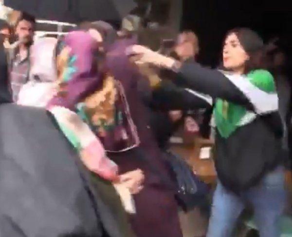 FETÖ tutuklularının aileleri eylem yaptı