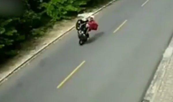 Çin'de kuryelerin korkunç kazası