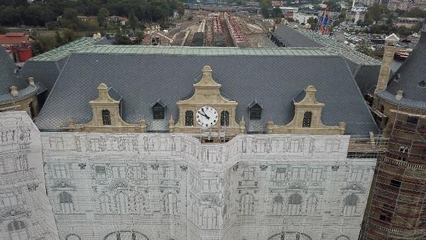 Haydarpaşa Garı'nın sembol saati yerine koyuldu