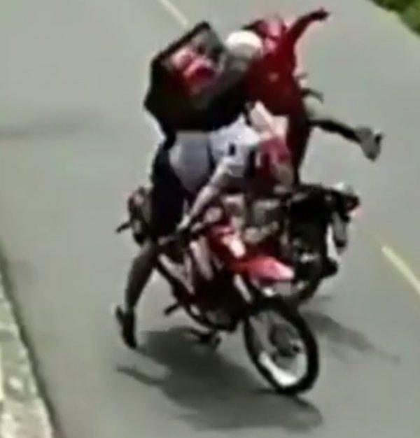 Çin'de kuryelerin korkunç kazası