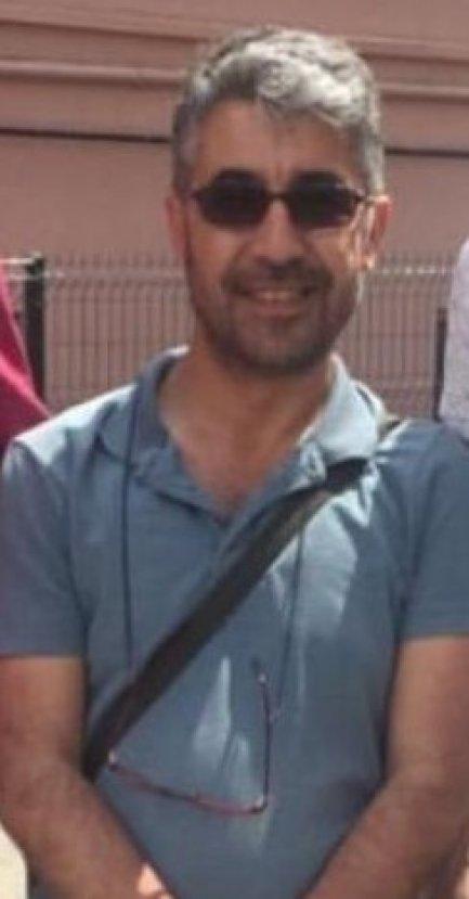 Öğrencilerinden depremde kalp krizi geçiren öğretmene veda